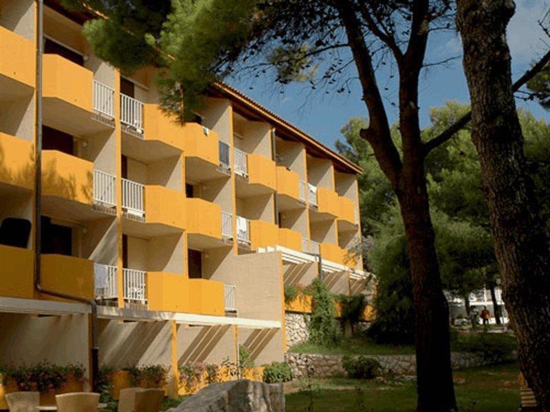 Veli Mel Hotel - San Marino Sunny Resort By Valamar Lopar Exterior photo